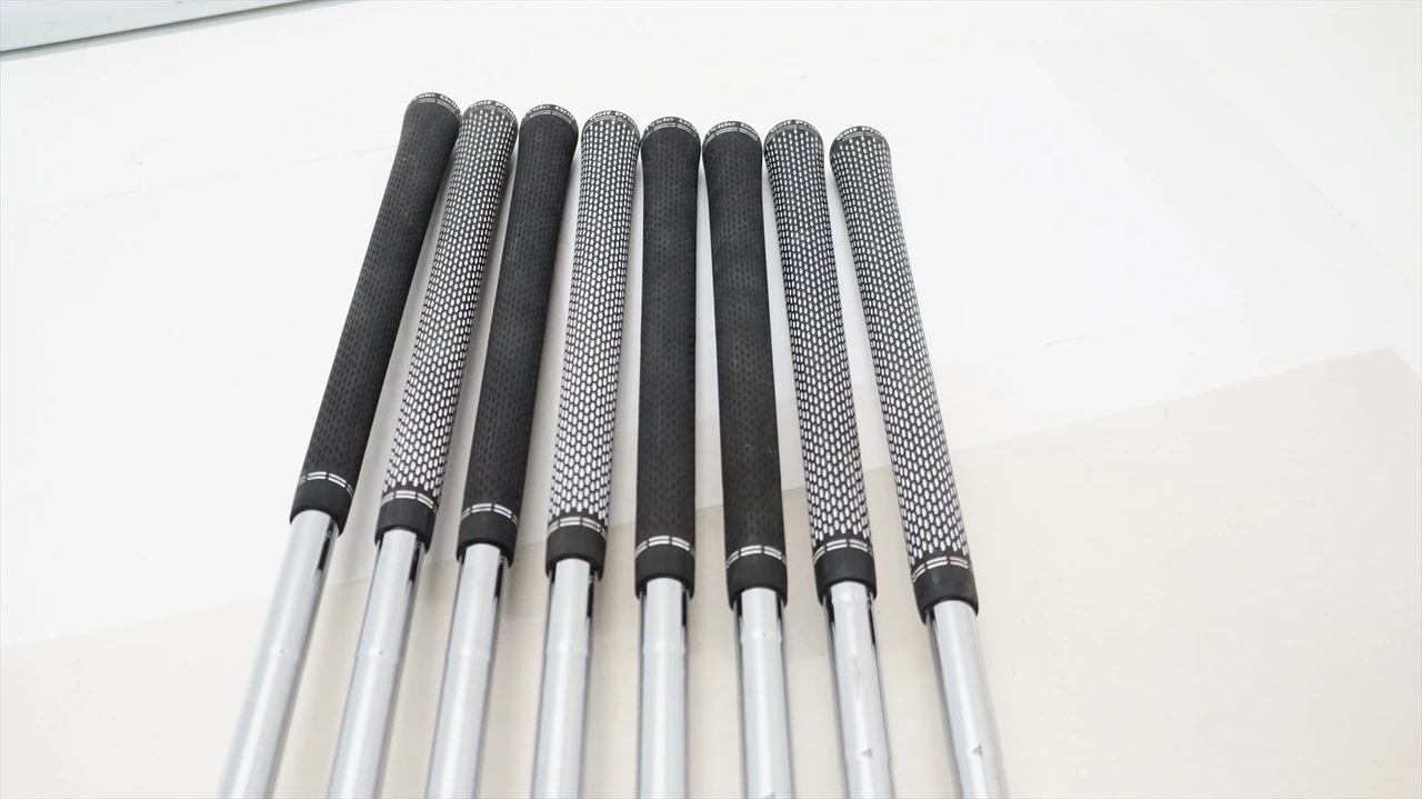 Titleist T300 Iron Set 4-Pw, 48 Regular Flex Amt Red Steel 1046688 Good 3 Titleist T300 Iron Set 4-Pw, 48 Regular Flex Amt Red Steel 1046688 Good - Image 3