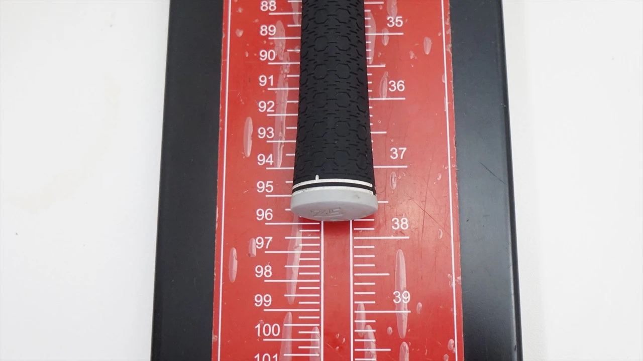 Callaway Rogue 6 Iron Regular Flex Synergy Graphite 1053246 Good 6 Callaway Rogue 6 Iron Regular Flex Synergy Graphite 1053246 Good - Image 6