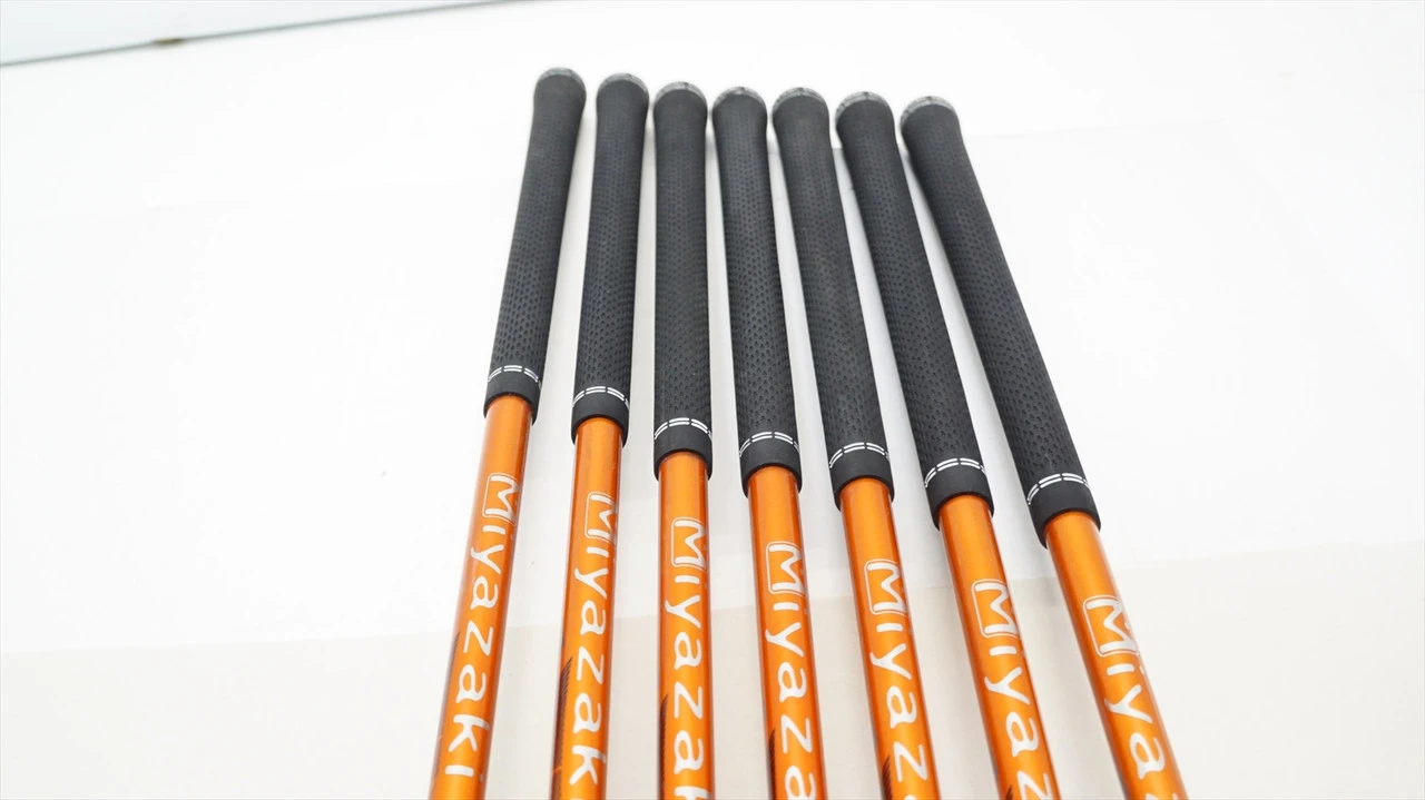 Srixon Z 585 Iron Set 4-Pw Regular Flex Miyazaki 8 Graphite 1057130 Good C6 3 Srixon Z 585 Iron Set 4-Pw Regular Flex Miyazaki 8 Graphite 1057130 Good C6 - Image 3